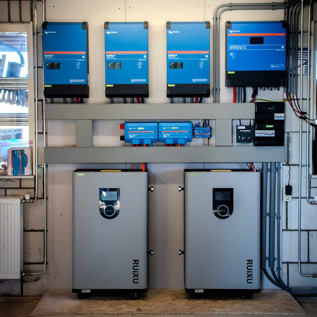 Victron - SP3-15kVA + 32kWh accu